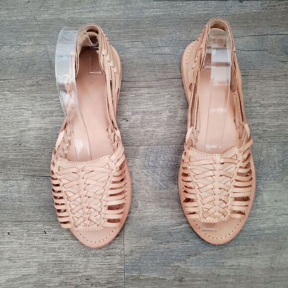 NEW Urban Outfitters Women's Sandals Size 7 Brown Leather Huarache Flats - Picture 2 of 9